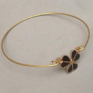 Black Clove Flower Bangle Bracelet